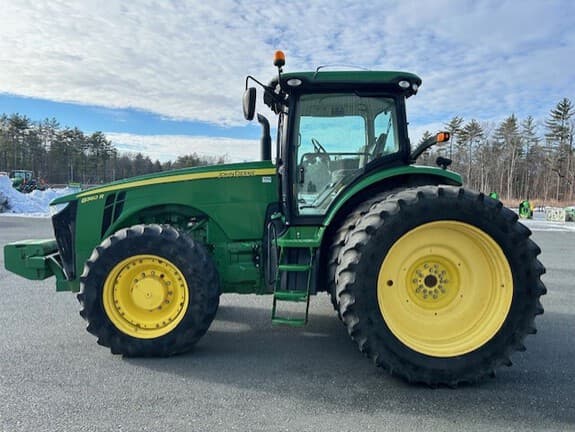 Image of John Deere 8360R equipment image 1