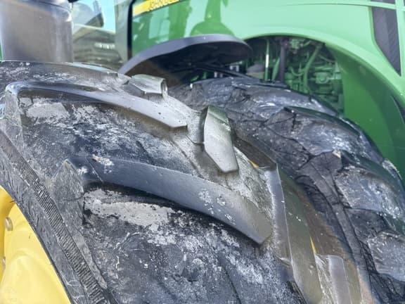 Image of John Deere 8360R equipment image 1