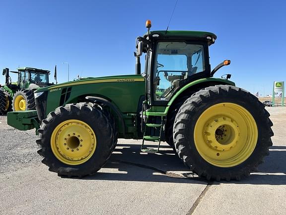 Image of John Deere 8360R equipment image 1