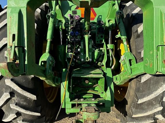 Image of John Deere 8360R equipment image 4