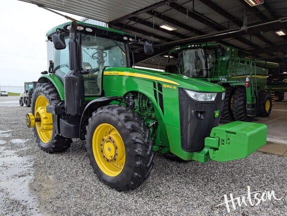 2011 John Deere 8360R Equipment Image0
