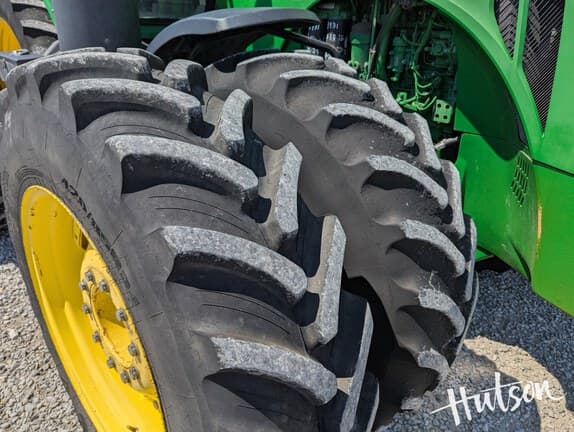Image of John Deere 8360R equipment image 2