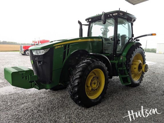 Image of John Deere 8360R equipment image 1