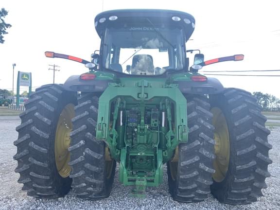 Image of John Deere 8360R equipment image 4