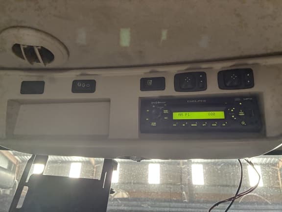 Image of John Deere 8360R equipment image 1