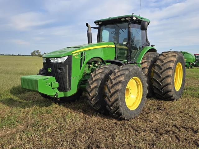 Image of John Deere 8360R equipment image 1