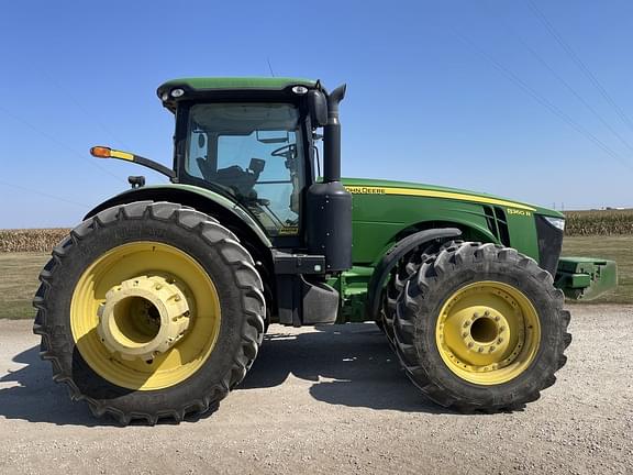 Image of John Deere 8360R equipment image 3