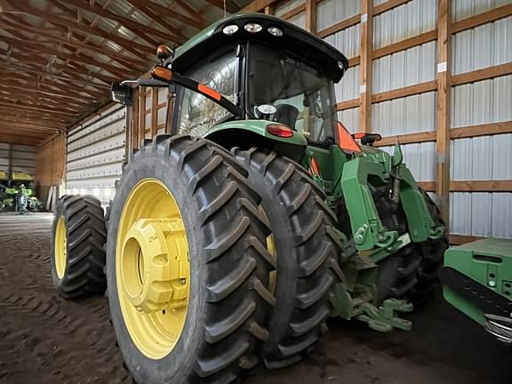 Image of John Deere 8360R equipment image 2