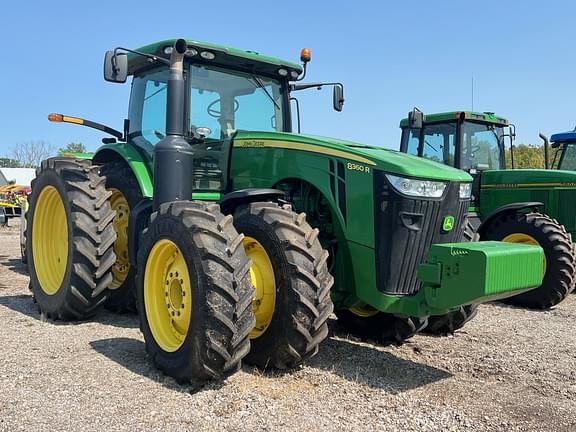 Image of John Deere 8360R equipment image 2