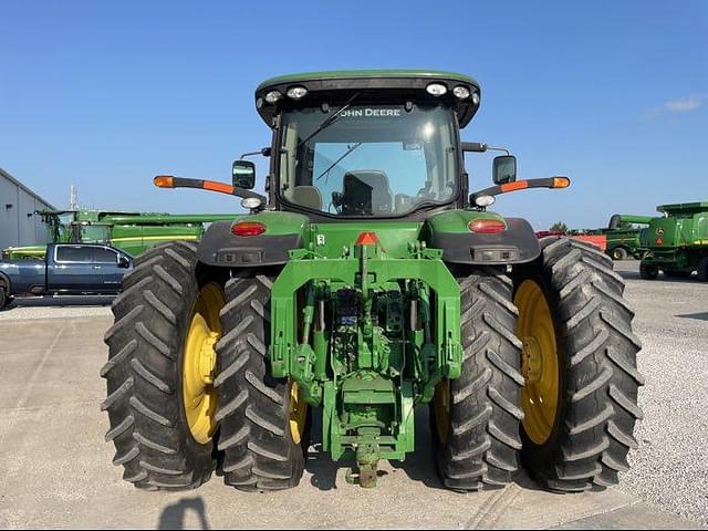 Image of John Deere 8360R equipment image 3