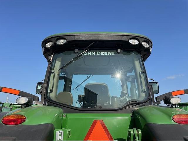 Image of John Deere 8360R equipment image 4