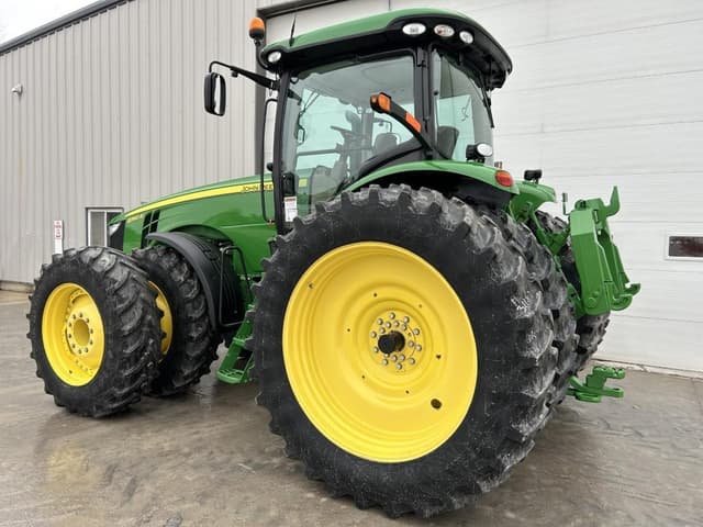 Image of John Deere 8360R equipment image 4