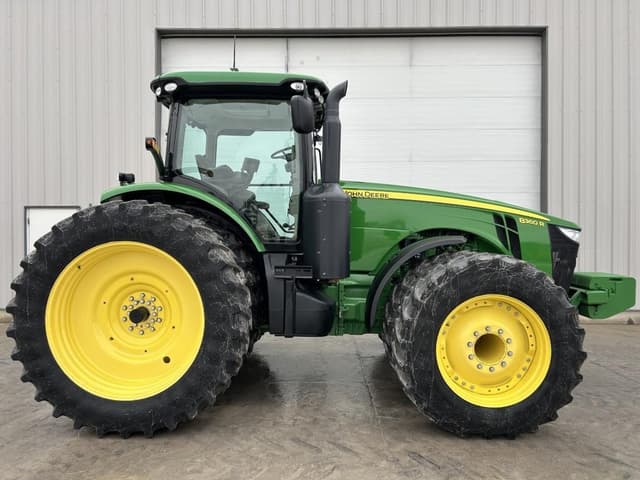 Image of John Deere 8360R equipment image 3