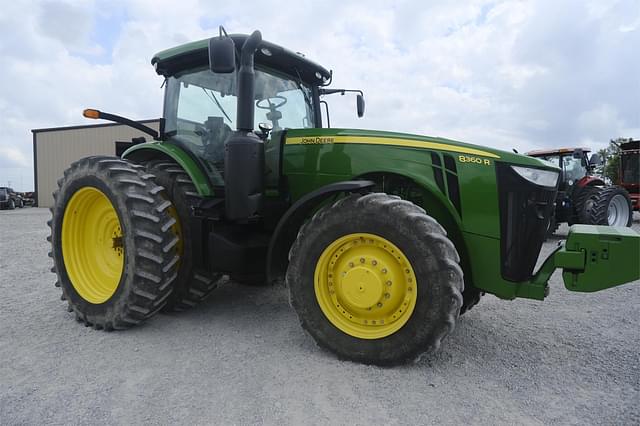 Image of John Deere 8360R equipment image 3