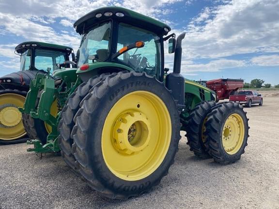 Image of John Deere 8360R equipment image 4