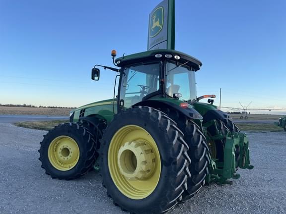 Image of John Deere 8360R equipment image 1