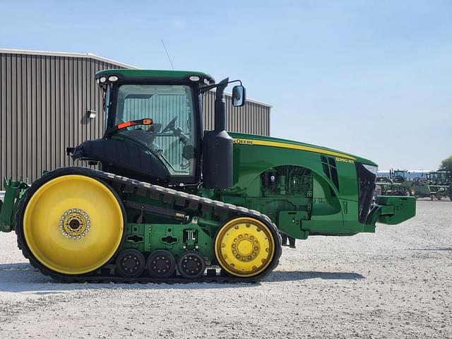 Image of John Deere 8360RT equipment image 3