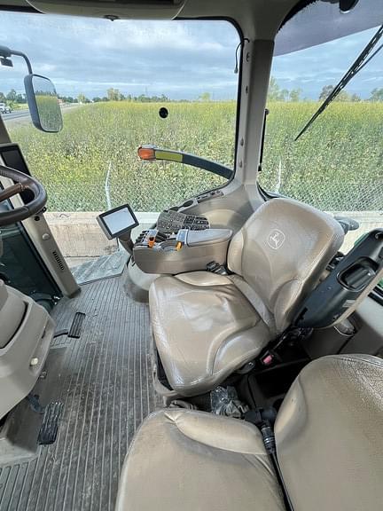 Image of John Deere 8360RT equipment image 4