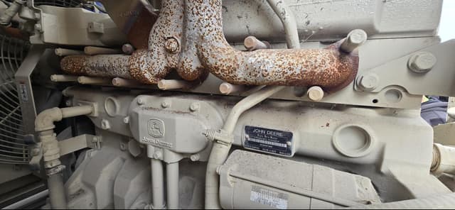 Image of John Deere 6090HF equipment image 1