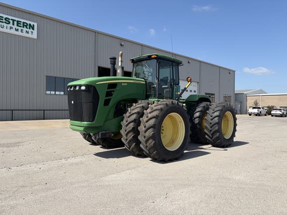 Image of John Deere 9230 Primary image