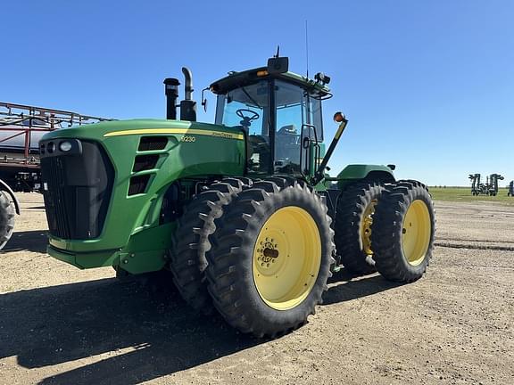 Image of John Deere 9230 equipment image 1