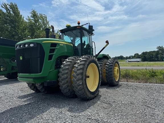 Image of John Deere 9230 equipment image 1