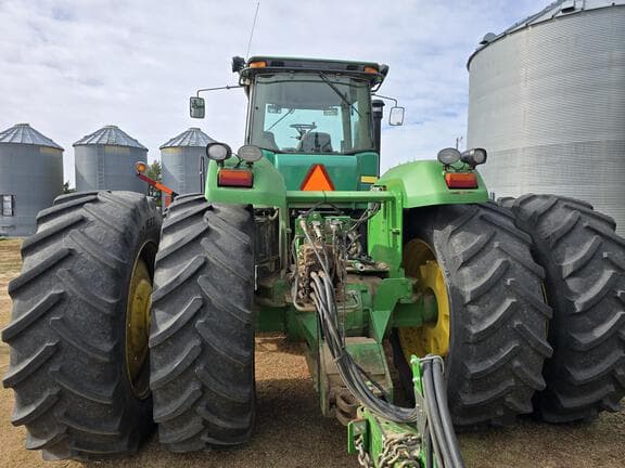 Image of John Deere 9330 equipment image 4