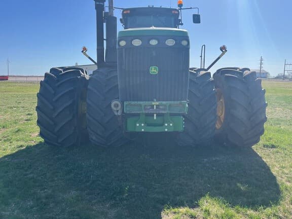 Image of John Deere 9330 equipment image 2