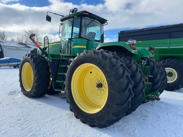 Image of John Deere 9330 equipment image 4