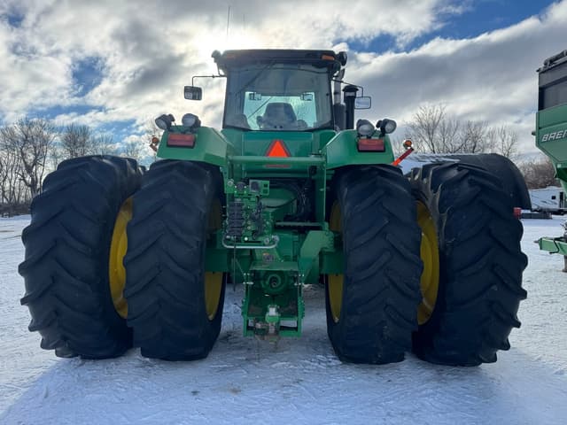 Image of John Deere 9330 equipment image 3