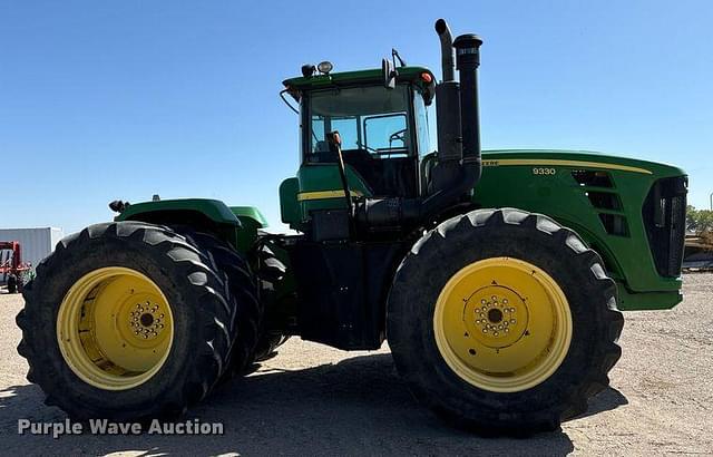 Image of John Deere 9330 equipment image 3