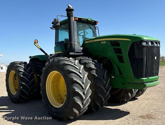 Image of John Deere 9330 equipment image 2