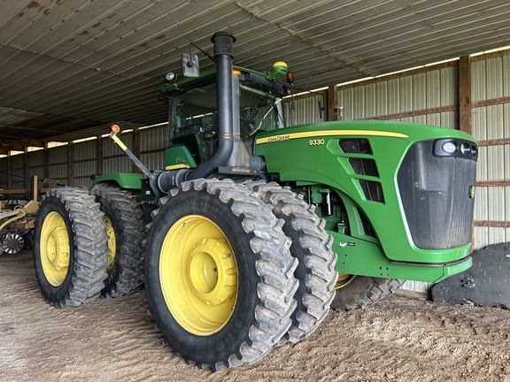 2011 John Deere 9330 Image