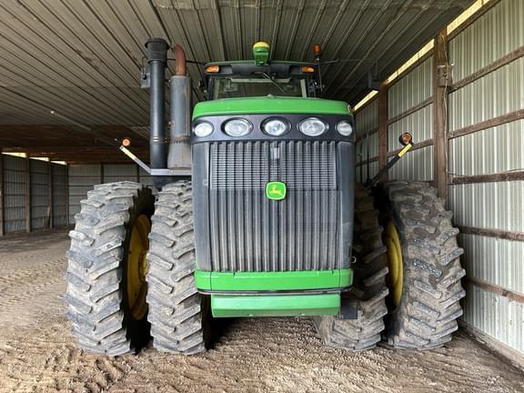 Image of John Deere 9330 equipment image 3