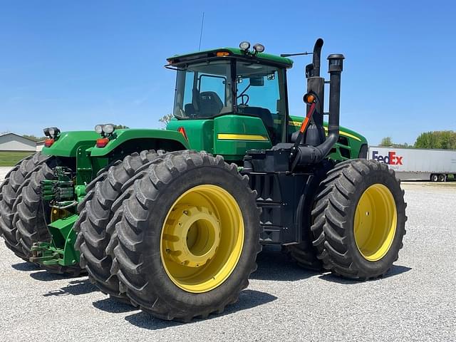 Image of John Deere 9330 equipment image 3