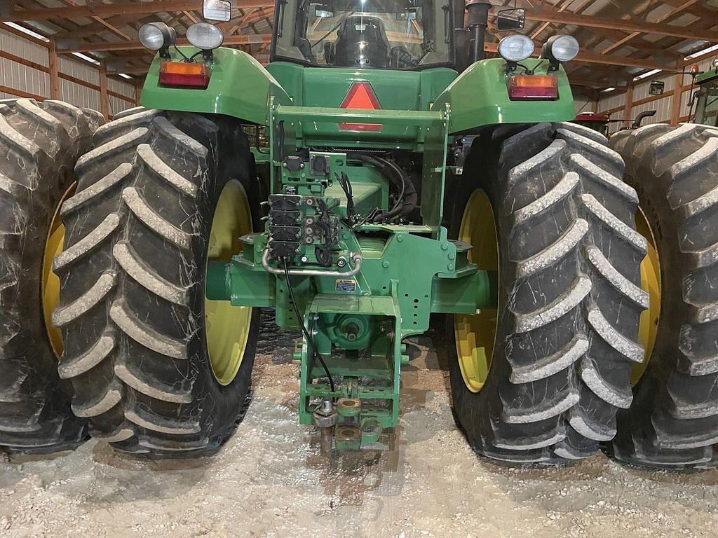 Image of John Deere 9330 Image 1