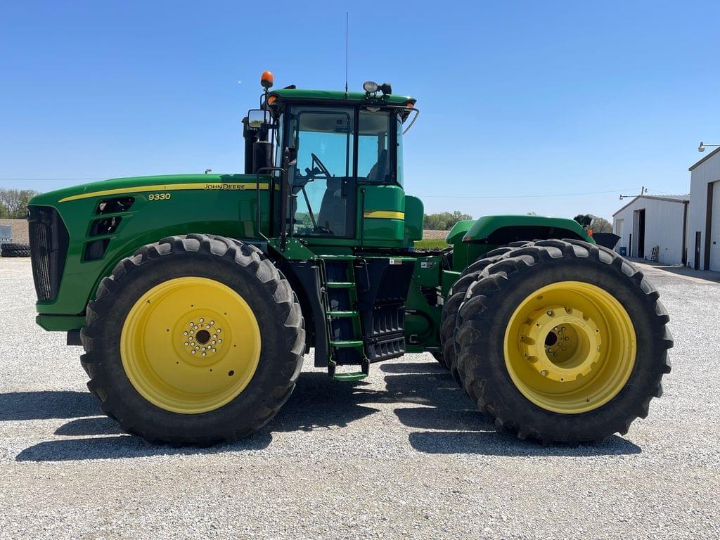 Image of John Deere 9330 Primary image