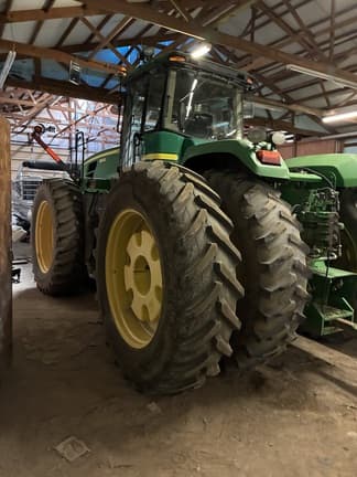 Image of John Deere 9330 equipment image 3