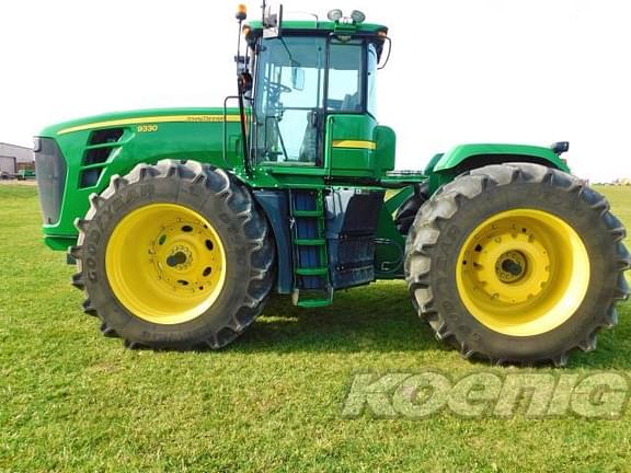 Image of John Deere 9330 equipment image 2