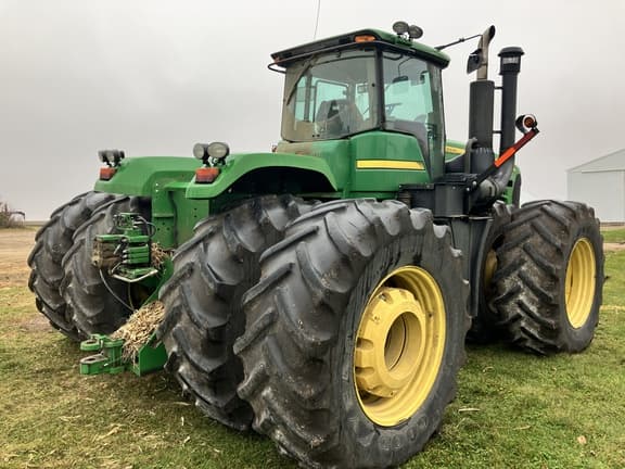Image of John Deere 9330 equipment image 4