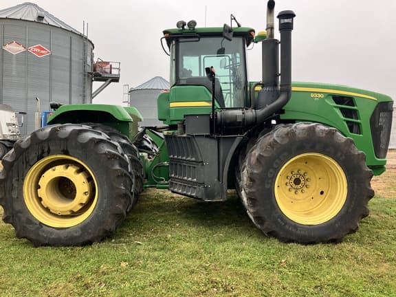 Image of John Deere 9330 equipment image 3