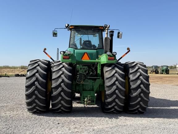 Image of John Deere 9330 equipment image 3
