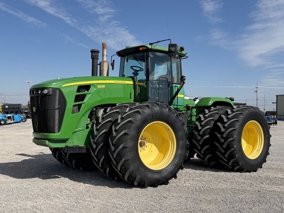 2011 John Deere 9330 Equipment Image0