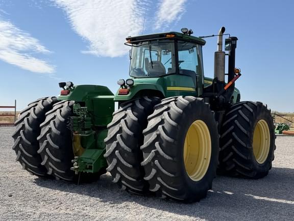 Image of John Deere 9330 equipment image 4