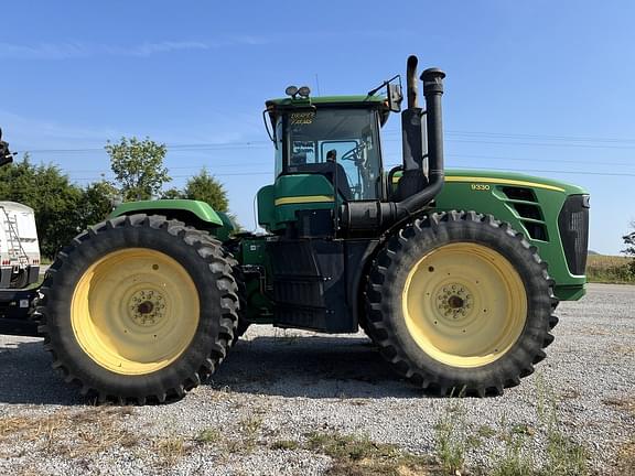 Image of John Deere 9330 equipment image 3