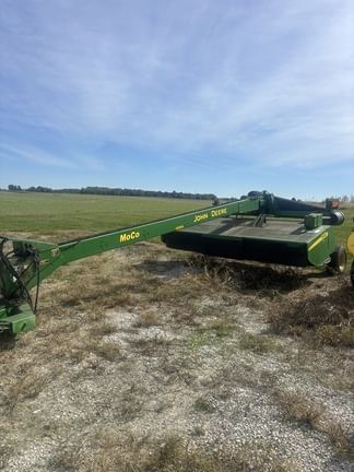 2011 John Deere 946 Equipment Image0