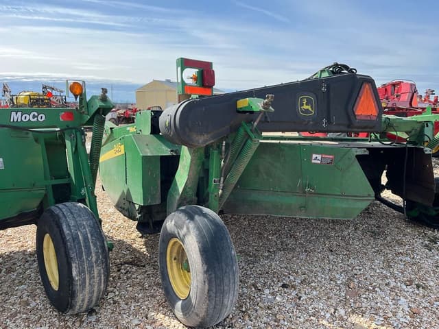 Image of John Deere 946 equipment image 4