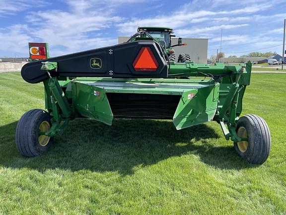 Image of John Deere 946 equipment image 4