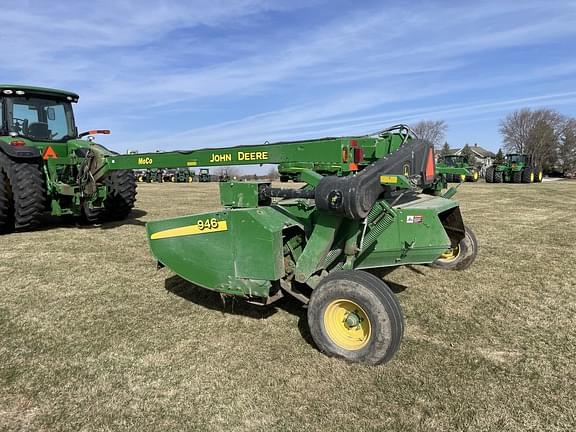 Image of John Deere 946 equipment image 2