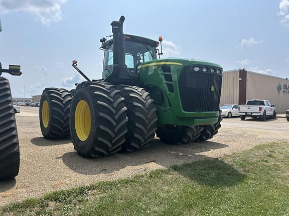 Image of John Deere 9530 equipment image 1